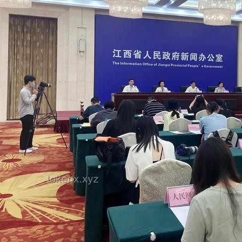 这十年，高考变革引领教育新趋势